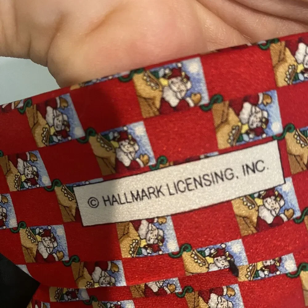 Christmas Tie Red Santa 100% Silk Hallmark Design‎ Collection Holiday